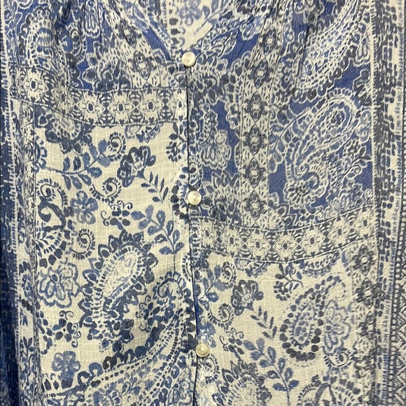 New Directions Blue Buttoned Blouse with Mandarin Collar Size Large PTP 22” EUC - Picture 5 of 5